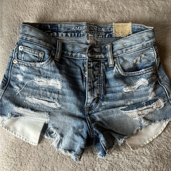 American Eagle high waisted ripped denim shorts - Picture 2 of 4